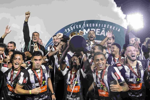 Clube mineiro vai das ‘cinzas’ até a Série B do Brasileiro em seis anos