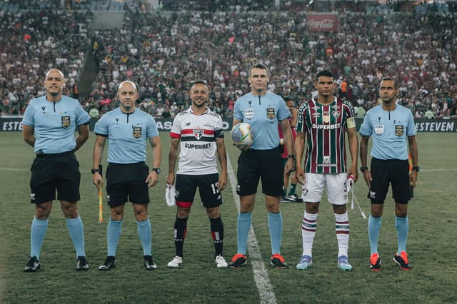 Presidente do São Paulo ironiza rebaixamento do Fluminense e tricolor responde; entenda a polêmica