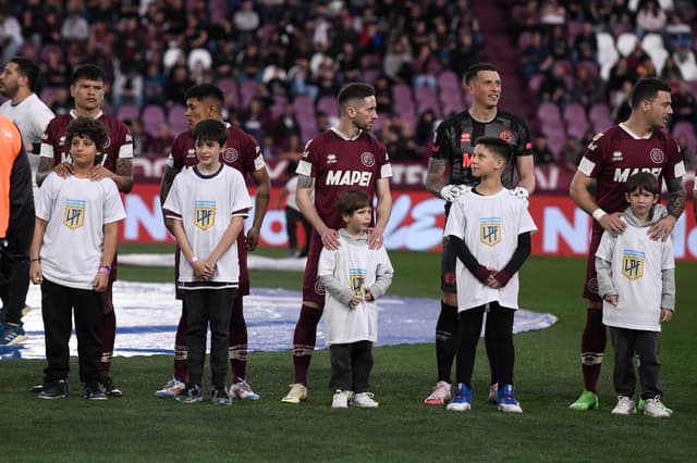Rival do Cruzeiro na Sul-Americana assume favoritismo: “Estamos destinados a ganhar”