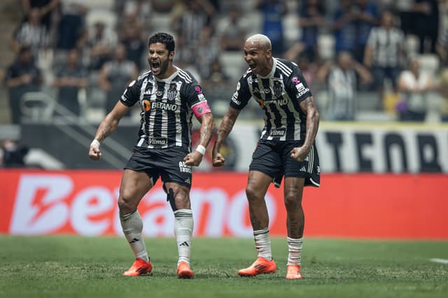 Atlético bate o Grêmio e volta a vencer no Brasileirão