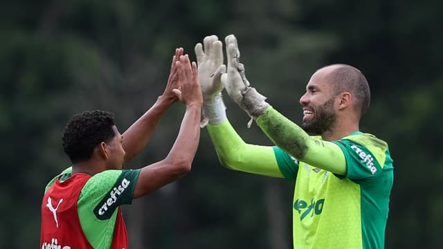 De olho no ‘novo Mundial’, Palmeiras encaminha dupla renovação