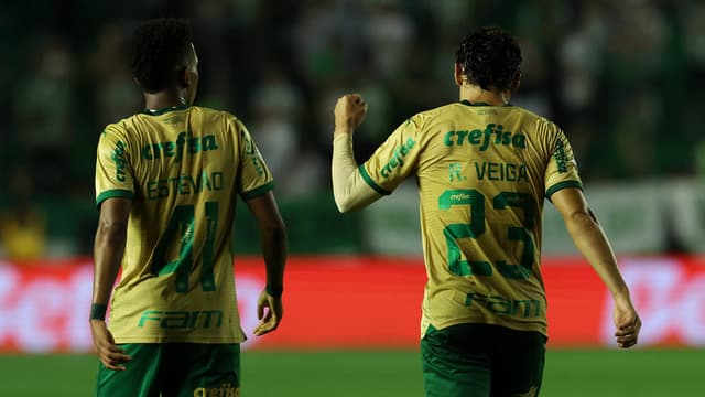 Raphael Veiga elogia craque do Palmeiras: “um dos melhores do mundo”