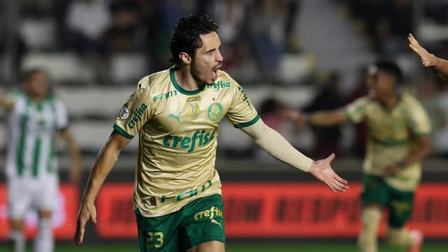 Raphael Veiga atinge marcas impressionantes pelo Palmeiras