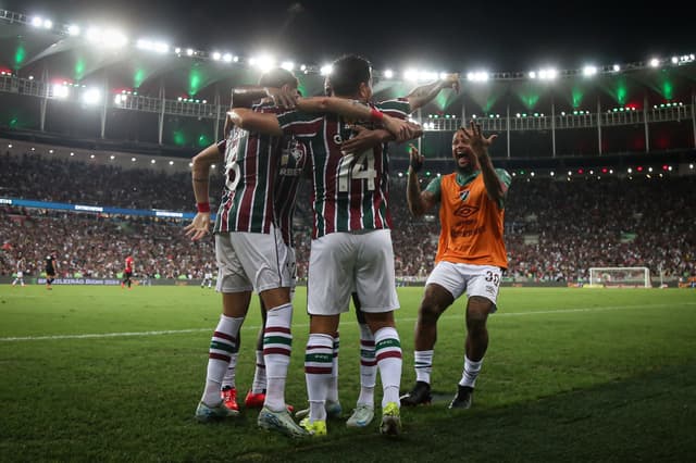 Ele voltou: Cano decide e Fluminense bate o Athletico na briga contra o Z4