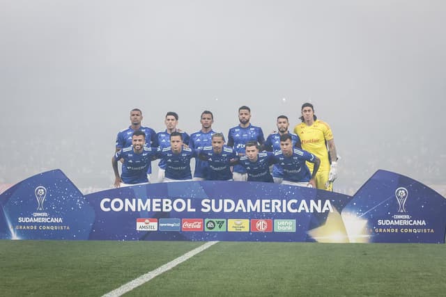 Cruzeiro busca voltar a disputar uma final continental após 15 anos