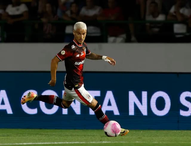 Ferreira é quem precisa de menos tempo para marcar gol pelo São Paulo no Brasileirão