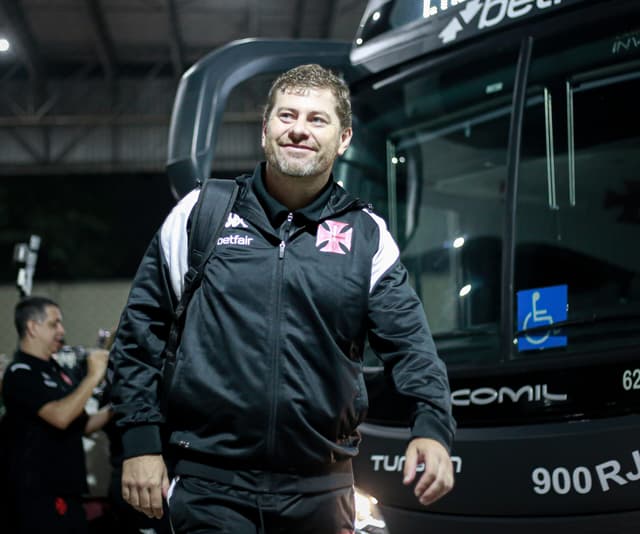 Treinador dá spoiler e Vasco pode contar com reforços ainda em 2024