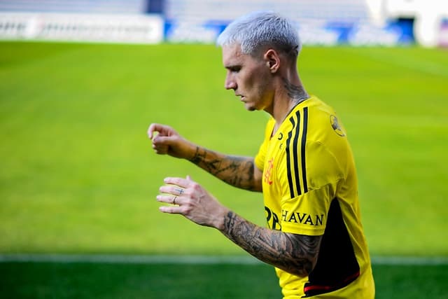 Flamengo quebra o silêncio e se posiciona sobre ‘caso Varela’