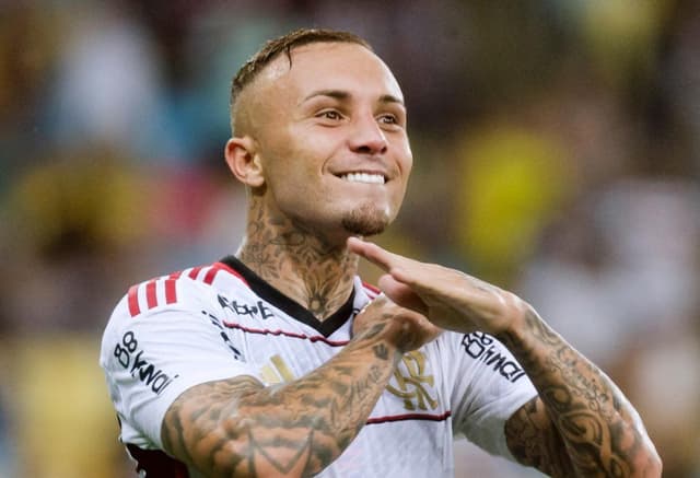 Affair de atacante do Flamengo diz que o jogador “só durou 15 minutos” em farpas com ex-mulher