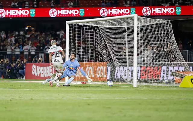 São Paulo visita o Bragantino para dar fim em jejum de cinco anos