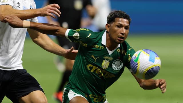 100 dias sem gols: Rony, do Palmeiras, é líder de estatistica negativa no Brasileirão