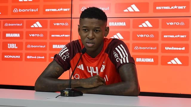 Zagueiro do Inter relata descaso da Seleção Brasileira com times do Sul