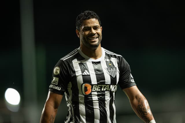 Hulk x Luiz Henrique: números pela Seleção vão te impressionar