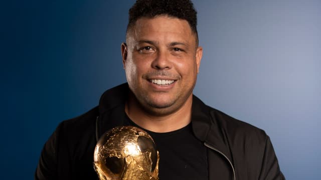 Ronaldo discorda de CR7 e põe atleta da Série A no top-10 da história