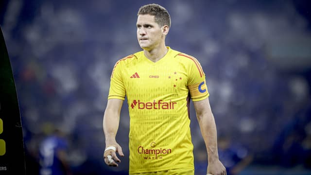 Oficial: Cruzeiro sacramenta futuro de Rafael Cabral