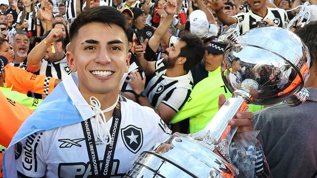 Thiago Almada revela acordo com Textor e deixará o Botafogo