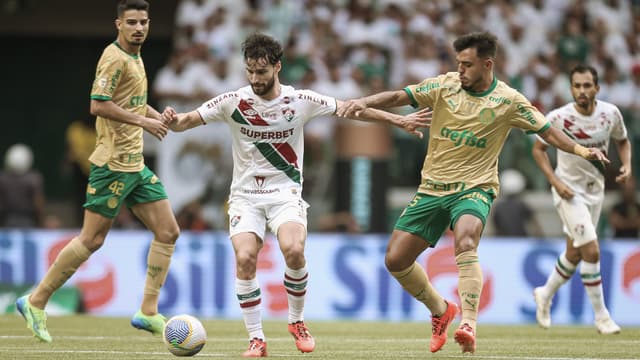 Fluminense e Palmeiras negociam troca de jogadores