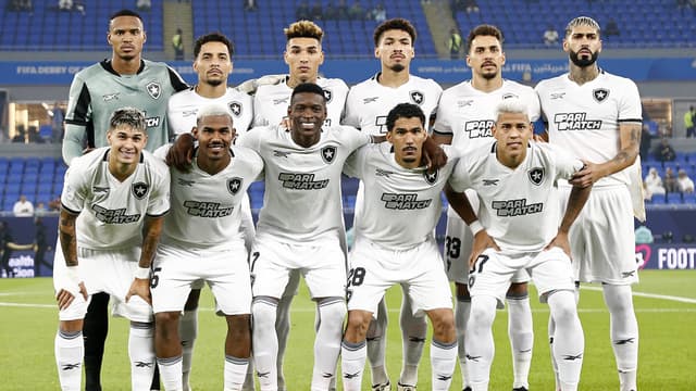 Clima de despedida: Botafogo prepara barca após derrota para o Pachuca