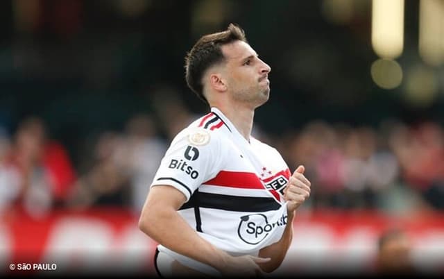 São Paulo põem fim a mistério divulga situação de Calleri