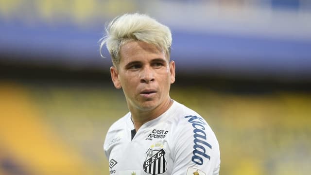 Cruzeiro recebe recado e Santos define futuro de Soteldo