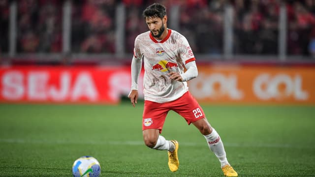 Bragantino oferece Juninho Capixaba e recebe sinal do Cruzeiro