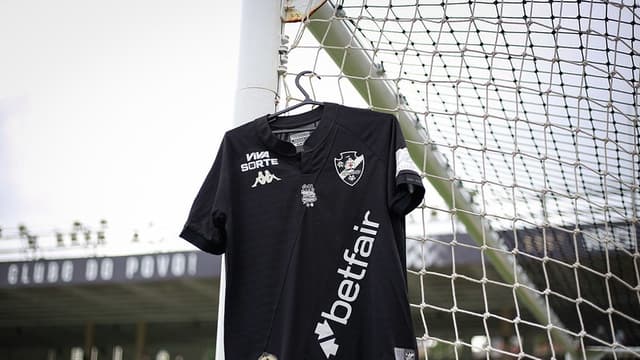 Zagueiro paraguaio vai desembarcar no Rio e jogar pelo Vasco