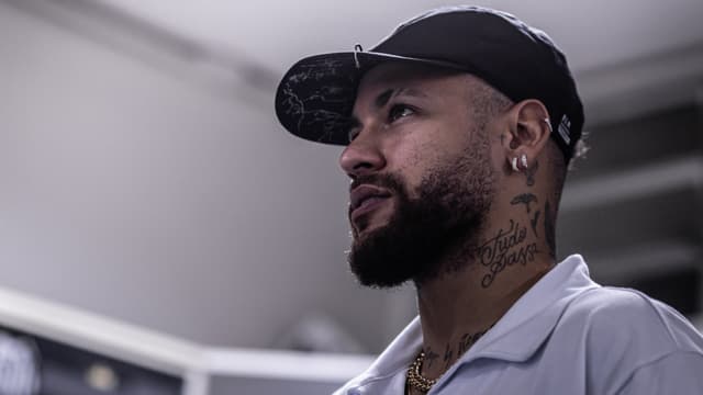 Neymar anuncia, oficialmente, retorno ao Santos