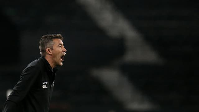 Ex-Botafogo detona o próprio time em campo pela Champions