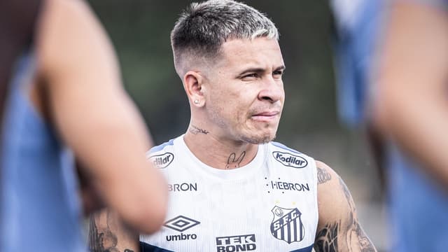 Assinou machucado? Presidente do Fluminense abre o jogo sobre Soteldo
