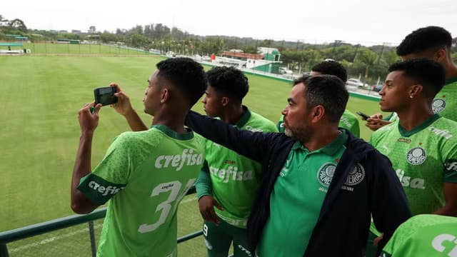 Agente de jogador acusa diretor do Palmeiras: ‘não teve ética’