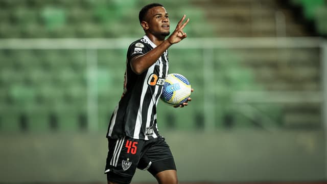 Atlético recusa proposta milionária por jóia; veja os valores