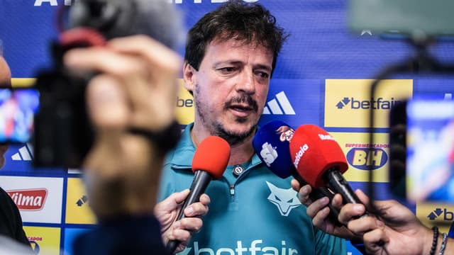 Fernando Diniz abre o jogo sobre Valentín Gómez no Cruzeiro