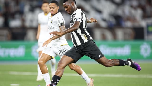 Patrick perde pênalti e Botafogo é derrotado pelo Volta Redonda
