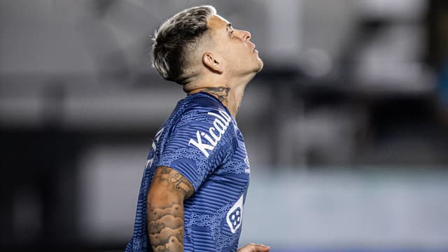 Soteldo emite nota após curtir comentário polêmico sobre o Santos