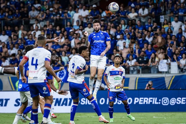 Cruzeiro arranca empate com o Betim e torcida pressiona Fernando Diniz
