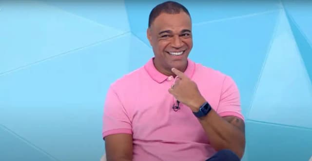 Após 14 anos de Band, Denílson é a nova cara do Grupo Globo