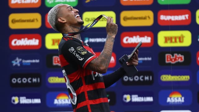 Clube inglês oferece quase 100 milhões por titular do Flamengo