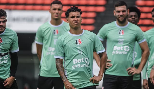 Empresário quer investir R$ 1 bilhão em SAF de clube da Série D