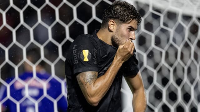 Herói improvável decide vitória do Corinthians sobre o Bragantino