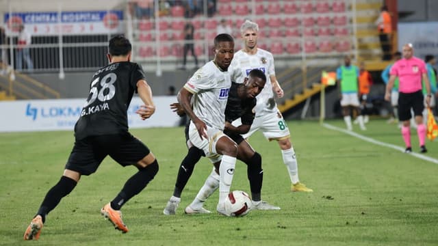 Conheça Loide Augusto, angolano que está na mira do Vasco