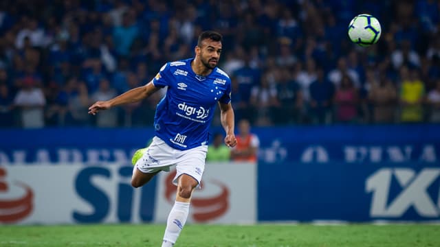 Cruzeiro ‘abriu mão’ de Fabrício Bruno e cedeu zagueiro por R$ 2 milhões
