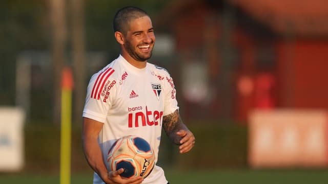 Pato está de volta ao Brasil? Atacante vai disputar a Série A em 2025