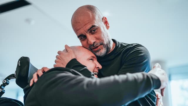 ‘Caso Vitor Reis’ no City deixa Guardiola revoltado: ‘Não gosto muito’