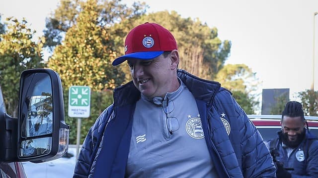 Bahia contrata quarto maior artilheiro brasileiro na terra de Messi e CR7