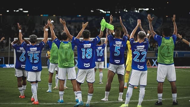 Jogador queria atuar com Neymar e não pode mais sair do Cruzeiro, afirma jornalista