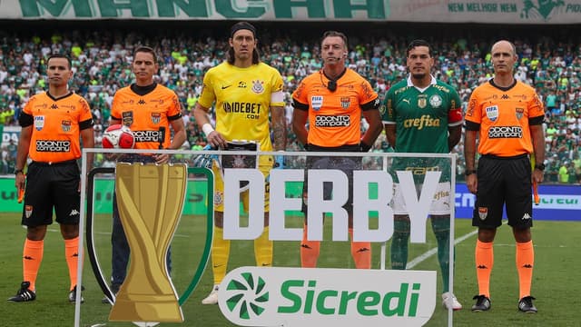 Federação define arbitragem para Palmeiras x Corinthians