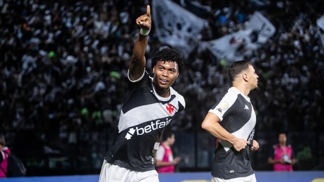 Ida de jóia do Vasco para o Fenerbahçe sofre reviravolta; entenda