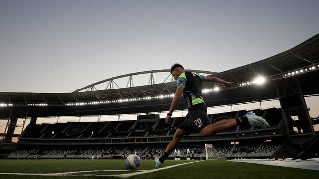 Inter surpreende e anuncia meia campeão pelo Botafogo