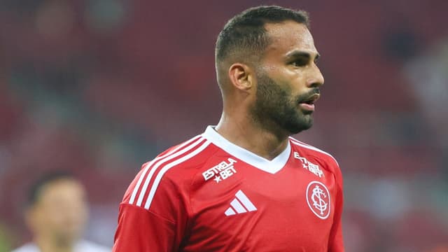 Santos encontra novo obstáculo em negócio por Thiago Maia