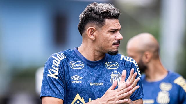 Torcida do Botafogo acusa ingratidão e Tiquinho se pronuncia